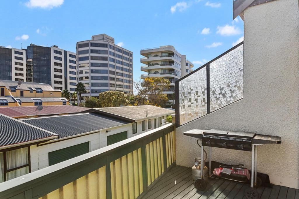 Downtown Mountview - Mt Maunganui Holiday Home Mount Maunganui Exterior photo